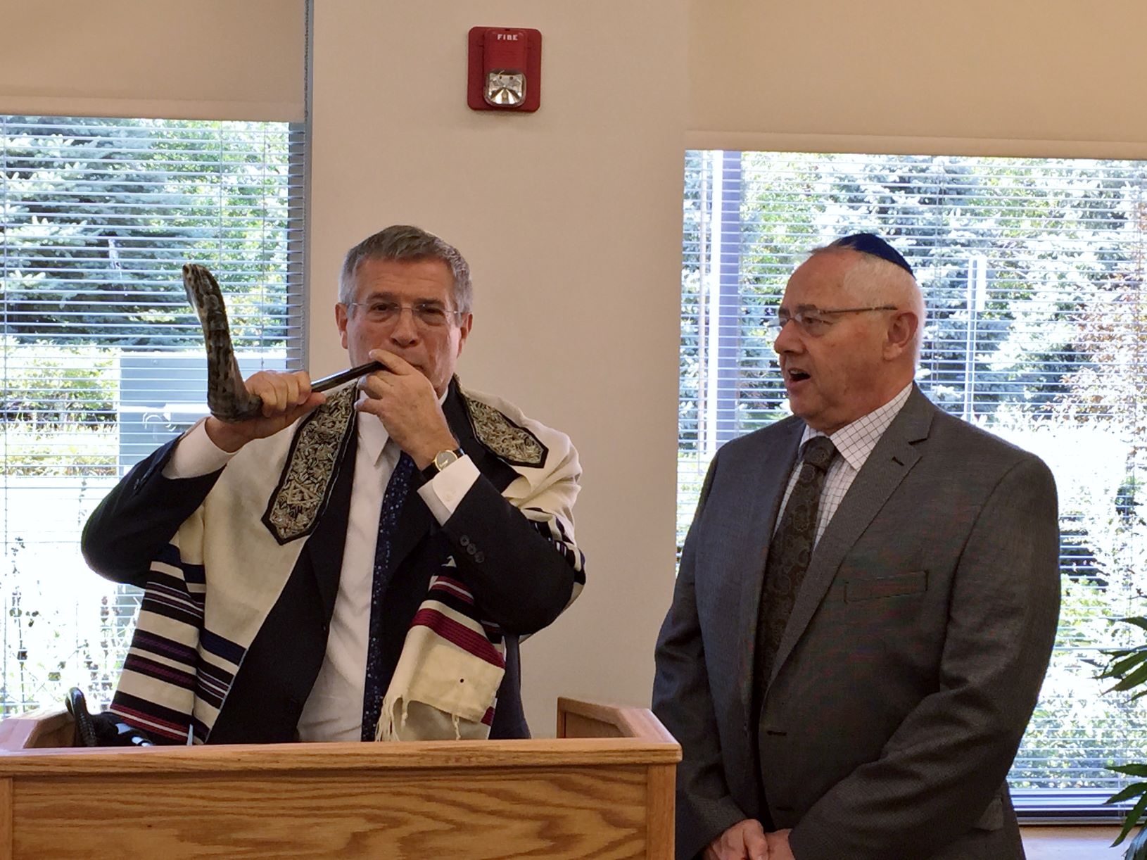 Rabbi Oler Blows the Shofar